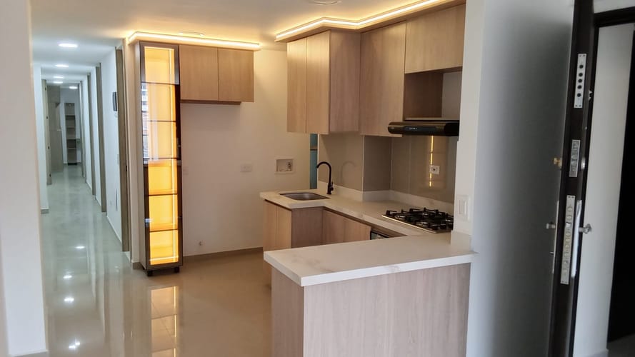 Apartamento de 3 alcobas en arriendo en Las Lomitas, Sabaneta, 73 m² · foto 6 de 20