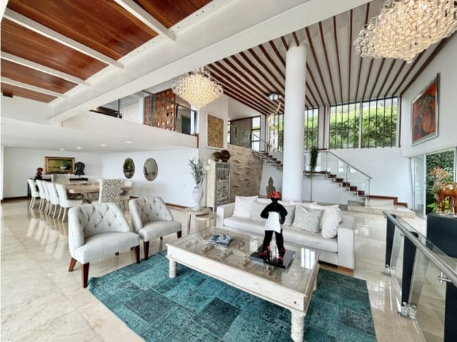 Casa de 4 alcobas en venta en Acopi, Cali, 830 m² · foto 2 de 24