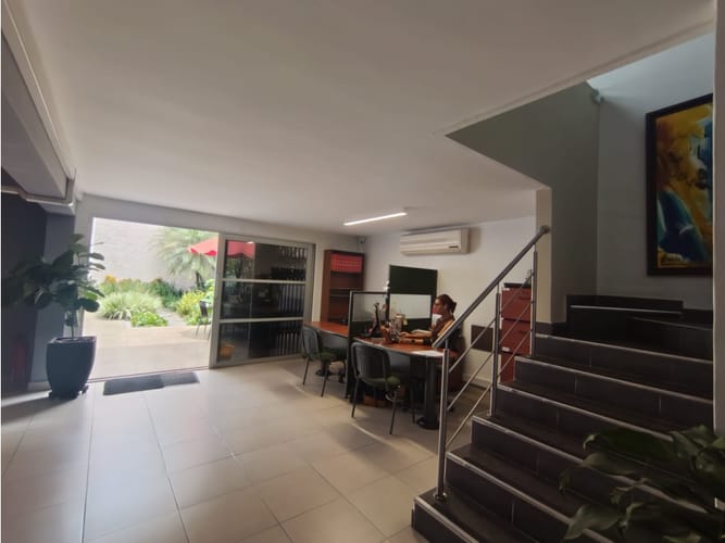 Casa de 8 alcobas en venta en Suramericana, Medellín, 423 m² · foto 9 de 24