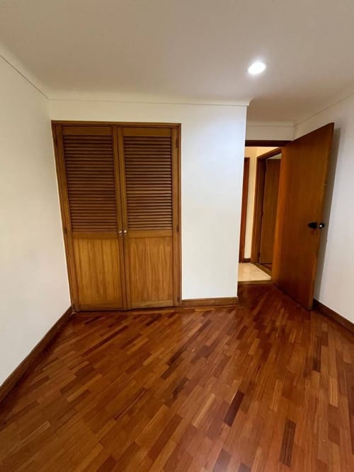 Apartamento de 3 alcobas en arriendo en Las Lomas, Medellín, 95 m² · foto 4 de 11