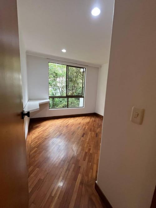 Apartamento de 3 alcobas en arriendo en Las Lomas, Medellín, 95 m² · foto 5 de 11