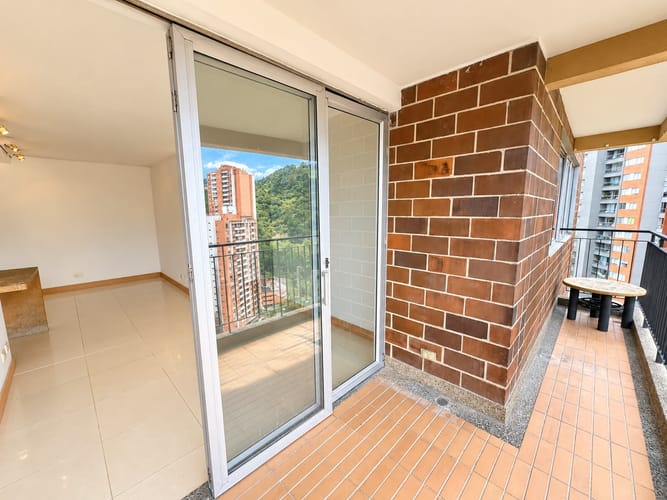 Apartamento en venta en Prados De Sabaneta, Sabaneta · foto 8 de 9