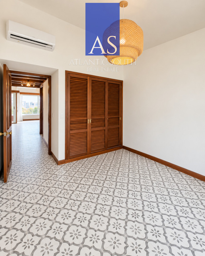 Apartamento frente al mar, mansa, alquiler anual en Punta del Este · Foto 8