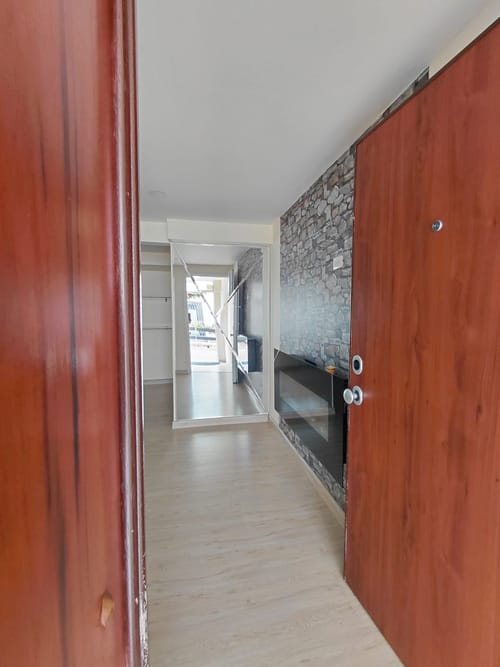 Casa de 5 alcobas en venta en Villa Del Prado, Bogotá, 186 m² · foto 2 de 24