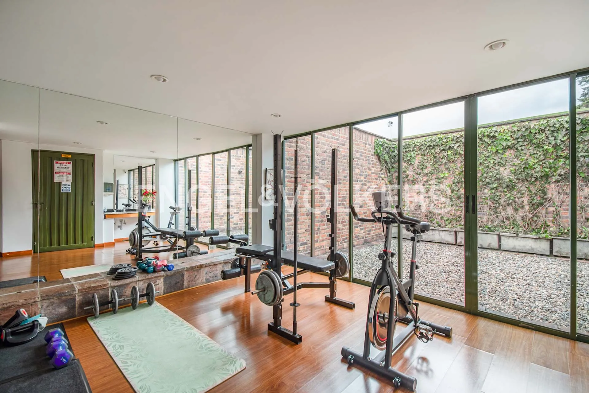 Apartamento en venta en Los Rosales, Bogotá · foto 19 de 19