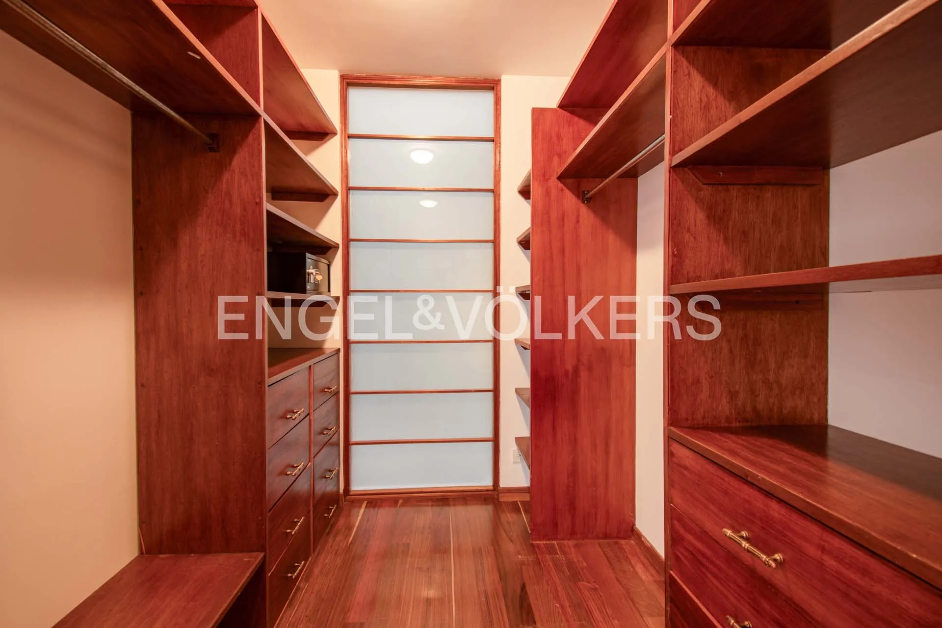 Apartamento en venta en Los Rosales, Bogotá · foto 11 de 19