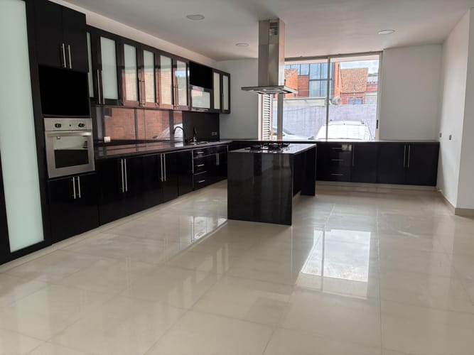 Apartamento de 5 alcobas en venta en San Jose De Bavaria, Bogotá, 509 m² · foto 8 de 13