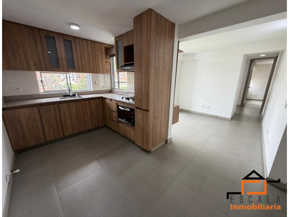 Apartamento en Arriendo en Loma de los bernal, Medellín