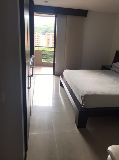Apartamento de 3 alcobas en venta en Aguacatal, Cali, 192 m² · foto 23 de 24