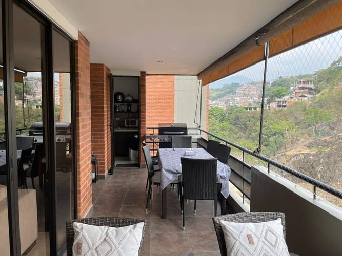 Apartamento de 3 alcobas en venta en Aguacatal, Cali, 192 m² · foto 4 de 24