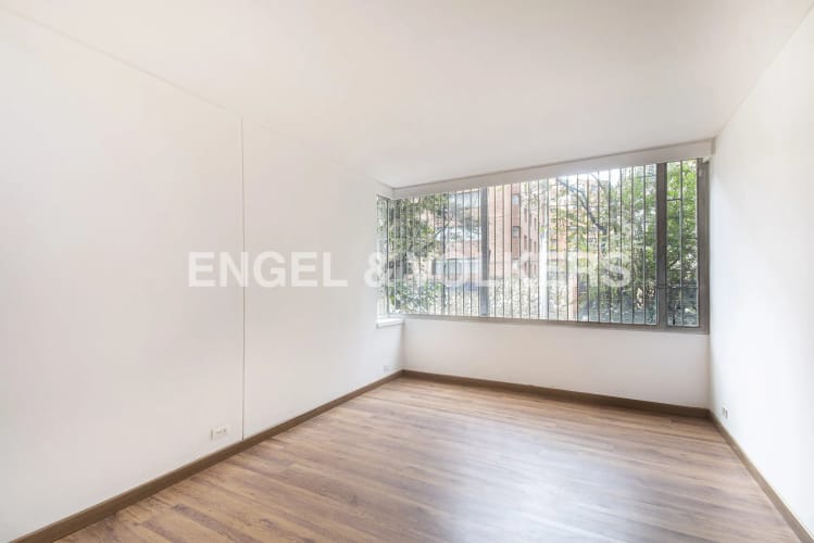 Apartamento en venta en Los Rosales, Bogotá · foto 10 de 13