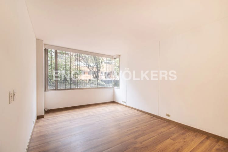 Apartamento en venta en Los Rosales, Bogotá · foto 7 de 13