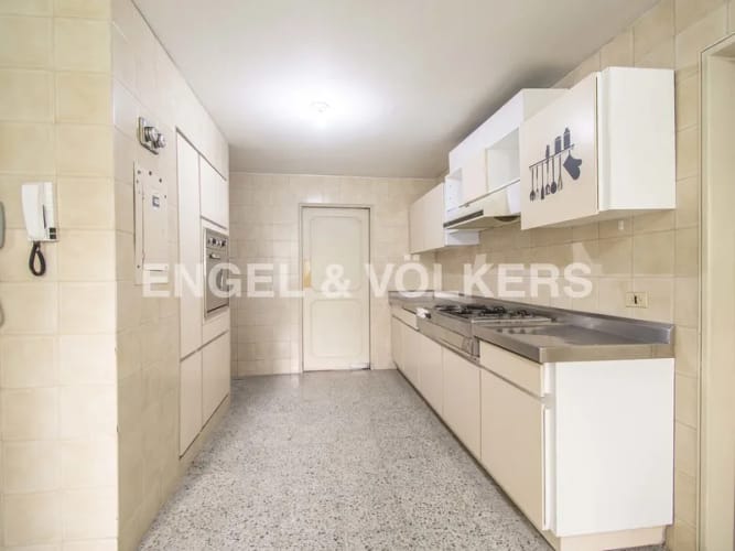 Apartamento en venta en Los Rosales, Bogotá · foto 5 de 13