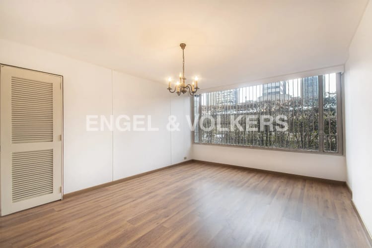 Apartamento en venta en Los Rosales, Bogotá · foto 3 de 13