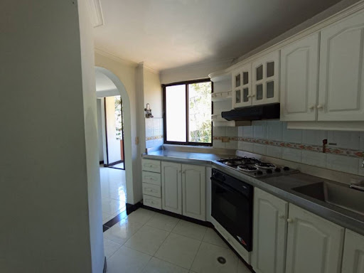 Apartamento en arriendo en Castropol, Medellín · foto 5 de 24