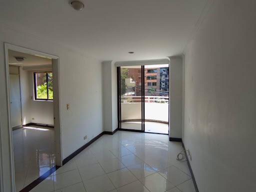 Apartamento en arriendo en Castropol, Medellín · foto 8 de 24