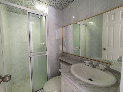 Apartamento en arriendo en Castropol, Medellín · foto 18 de 24