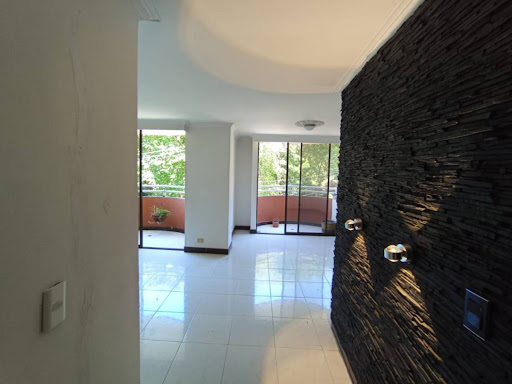 Apartamento en arriendo en Castropol, Medellín · foto 20 de 24