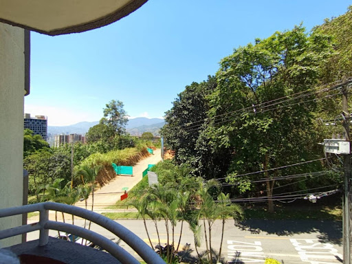 Apartamento en arriendo en Castropol, Medellín · foto 23 de 24
