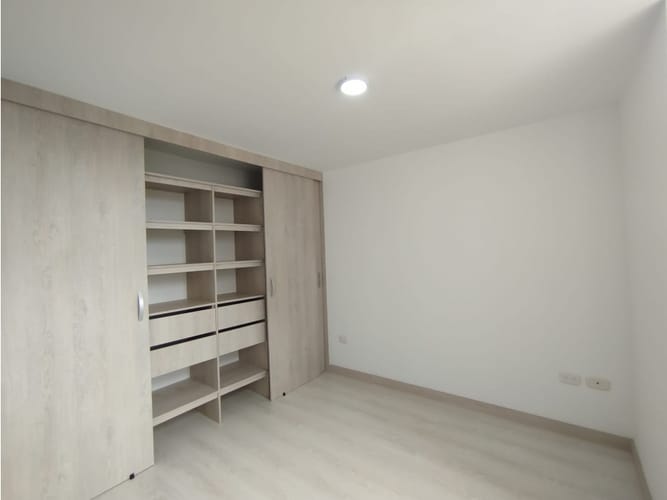 Apartamento de 3 alcobas en venta en El Porvenir, Rionegro, 59 m² · foto 5 de 7