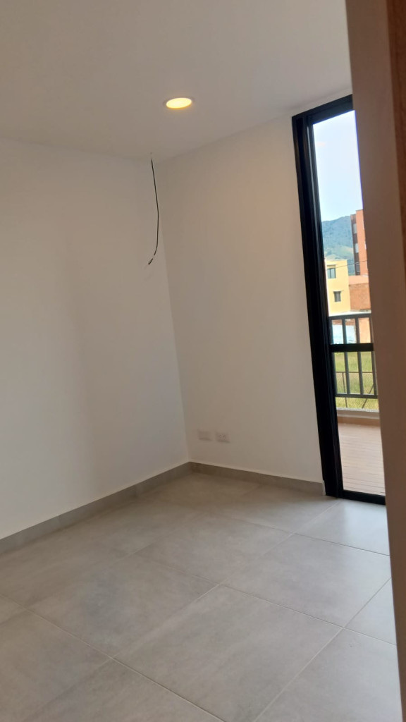 Apartamento en arriendo en La Ceja · foto 4 de 9