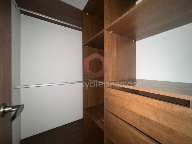 Apartamento en arriendo en El Poblado, Medellín · foto 9 de 17