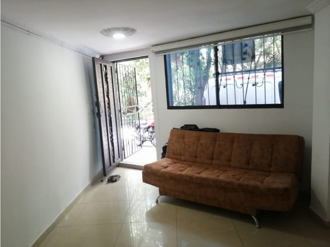 Apartamento de 1 alcoba en venta en La Almeria, Medellín, 60 m² · foto 2 de 10