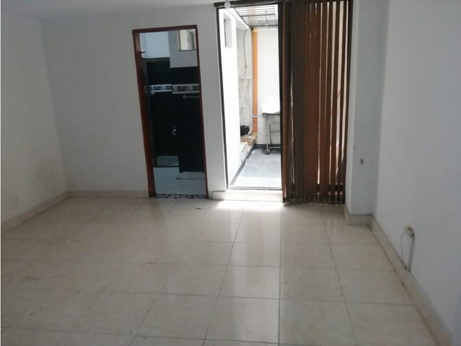 Apartamento de 1 alcoba en venta en La Almeria, Medellín, 60 m² · foto 3 de 10