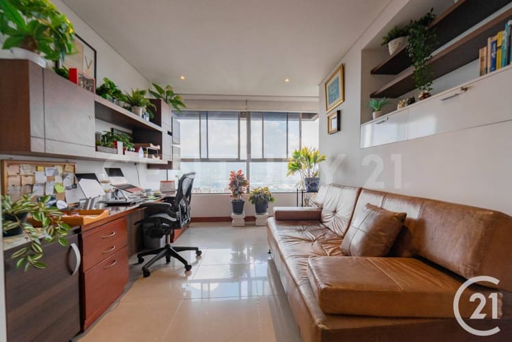 Apartamento de 3 alcobas en arriendo en Los Naranjos, Medellín, 210 m² · foto 6 de 20