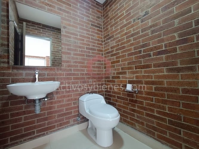 Oficina en arriendo en El Poblado, Medellín, 136 m² · foto 5 de 16