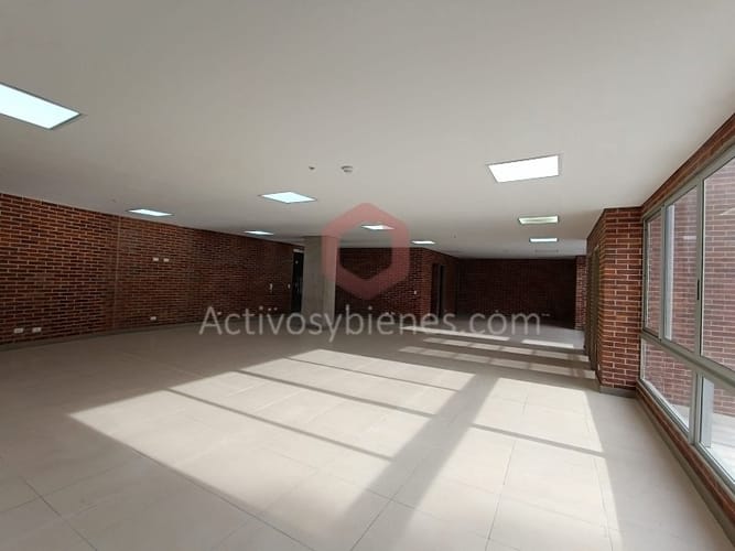 Oficina en arriendo en El Poblado, Medellín, 136 m² · foto 13 de 16