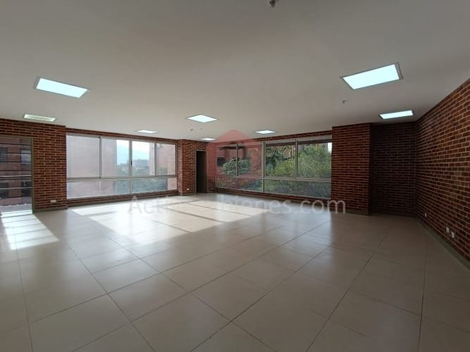 Oficina en arriendo en El Poblado, Medellín, 136 m² · foto 15 de 16