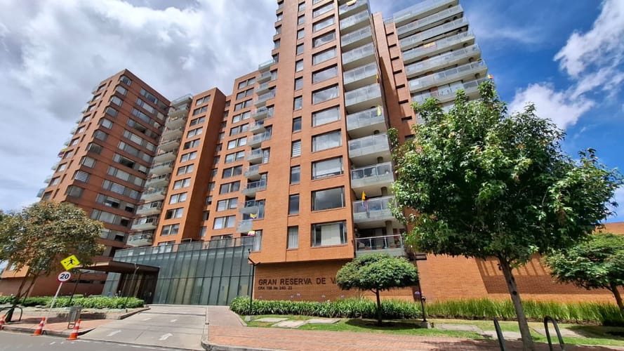 Apartamento de 3 alcobas en venta en Balcones Del Salitre, Bogotá, 158 m² · foto 1 de 24