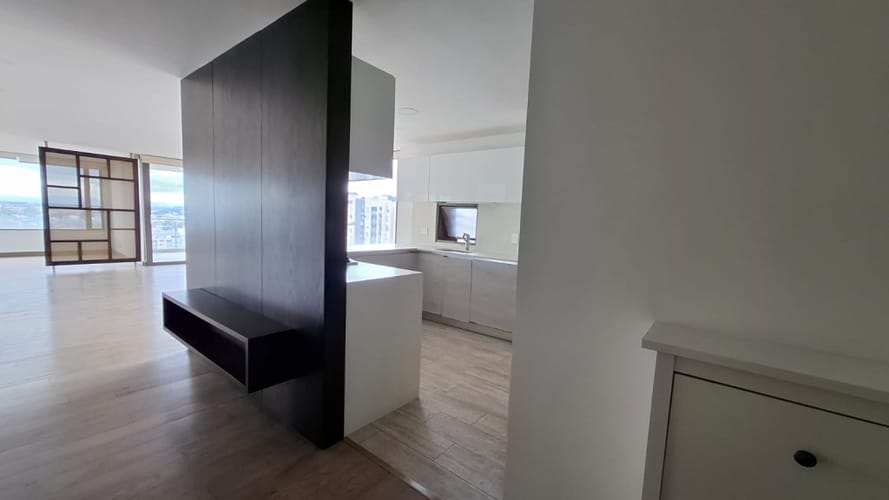 Apartamento de 3 alcobas en venta en Balcones Del Salitre, Bogotá, 158 m² · foto 3 de 24