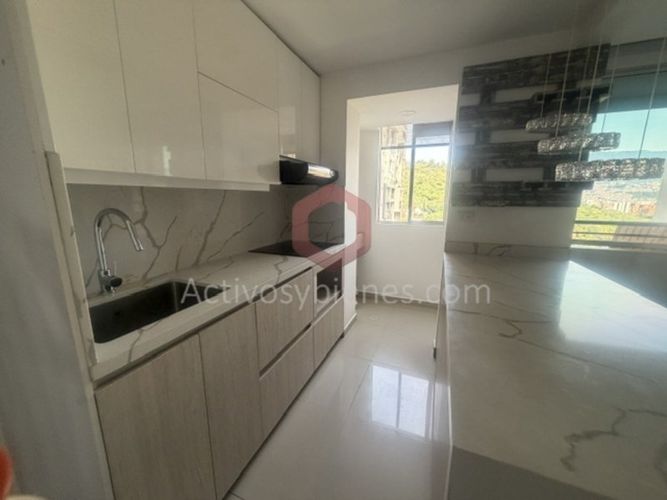 Apartamento de 2 alcobas en arriendo en San German, Medellín, 55 m² · foto 2 de 21