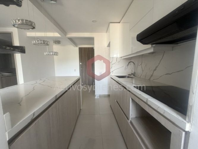 Apartamento de 2 alcobas en arriendo en San German, Medellín, 55 m² · foto 4 de 21