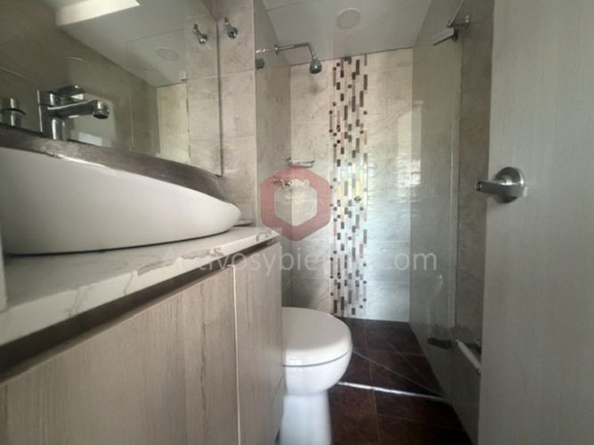 Apartamento de 2 alcobas en arriendo en San German, Medellín, 55 m² · foto 13 de 21