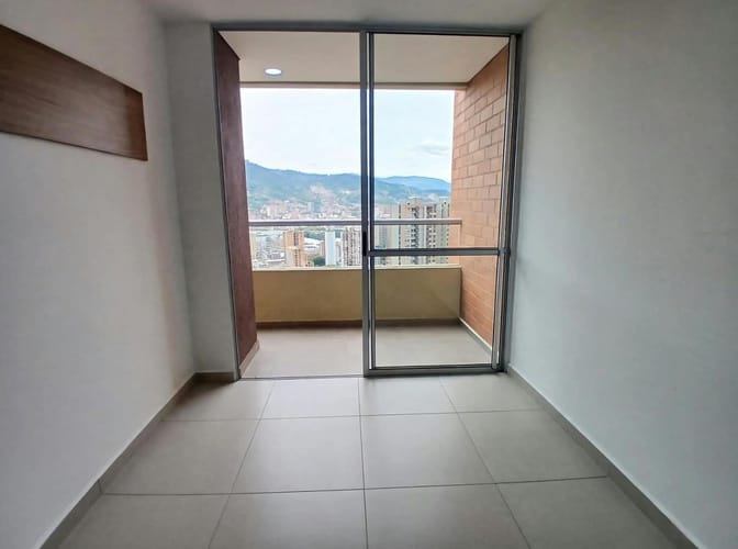 3BR Apartment in Asdesillas (78 m²) - 2