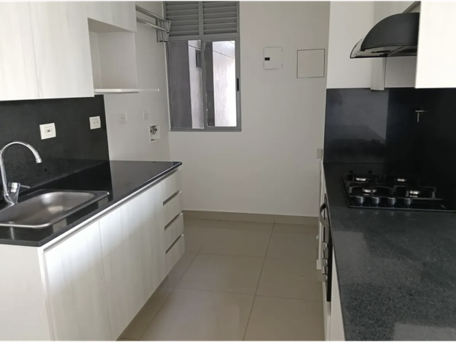 Apartamento de 3 alcobas en venta en Los Balsos, Medellín, 94 m² · foto 5 de 12