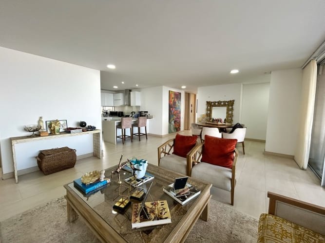 Apartamento de 3 alcobas en venta en Bellavista, Cali, 190 m² · foto 2 de 18