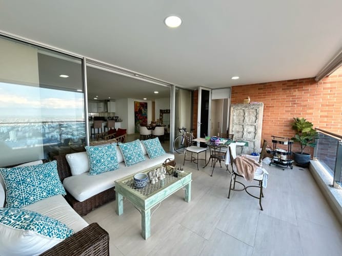 Apartamento de 3 alcobas en venta en Bellavista, Cali, 190 m² · foto 5 de 18