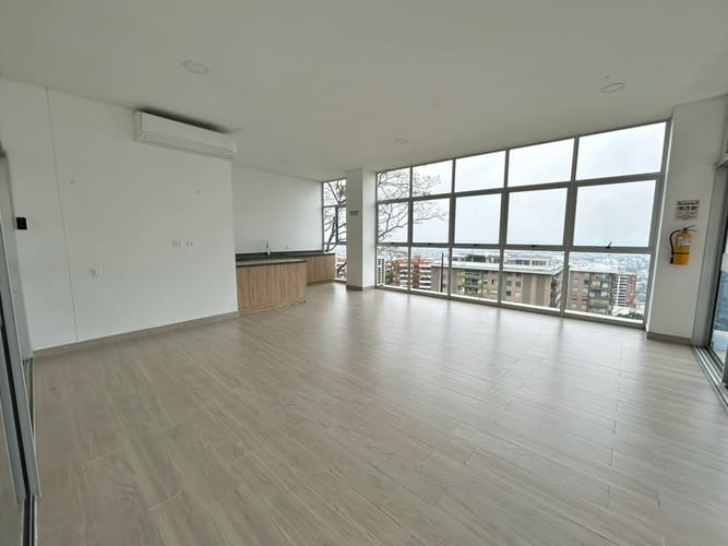 Apartamento de 3 alcobas en venta en Bellavista, Cali, 190 m² · foto 16 de 18