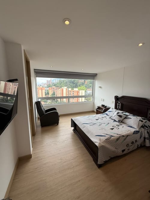 Apartamento de 2 alcobas en venta en El Poblado, Medellín, 117 m² · foto 12 de 16
