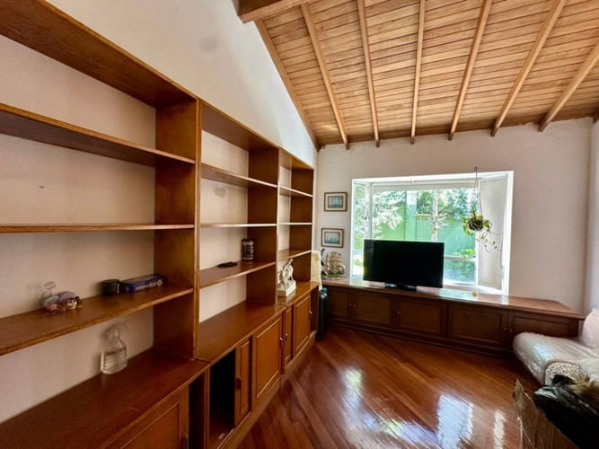 Casa de 4 alcobas en venta en Las Lomas, Medellín, 360 m² · foto 4 de 21