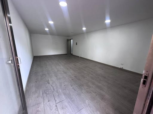 Local en venta en Suramericana, Medellín, 40 m² · foto 3 de 9