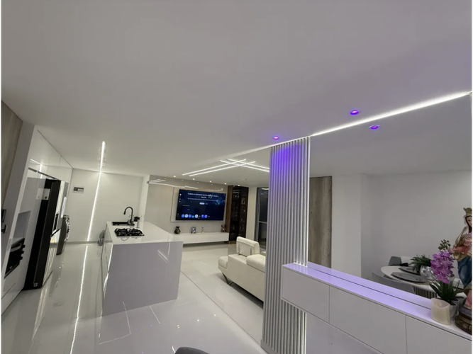 Apartamento de 3 alcobas en venta en El Poblado, Medellín, 119 m² · foto 4 de 13