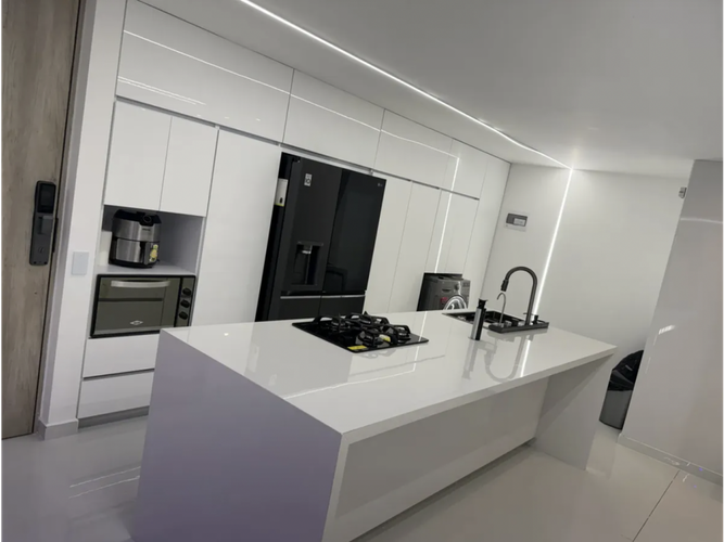 Apartamento de 3 alcobas en venta en El Poblado, Medellín, 119 m² · foto 6 de 13