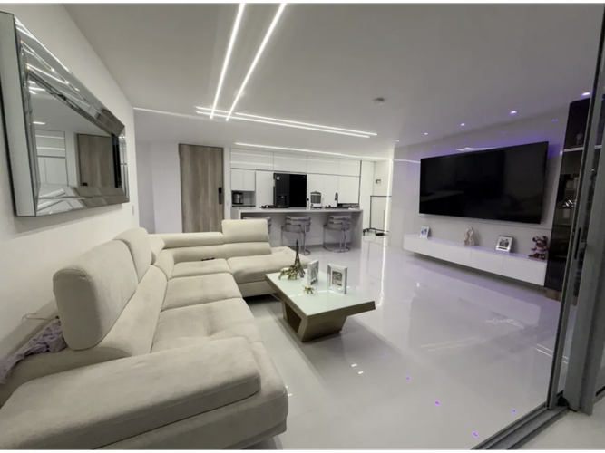 Apartamento de 3 alcobas en venta en El Poblado, Medellín, 119 m² · foto 9 de 13