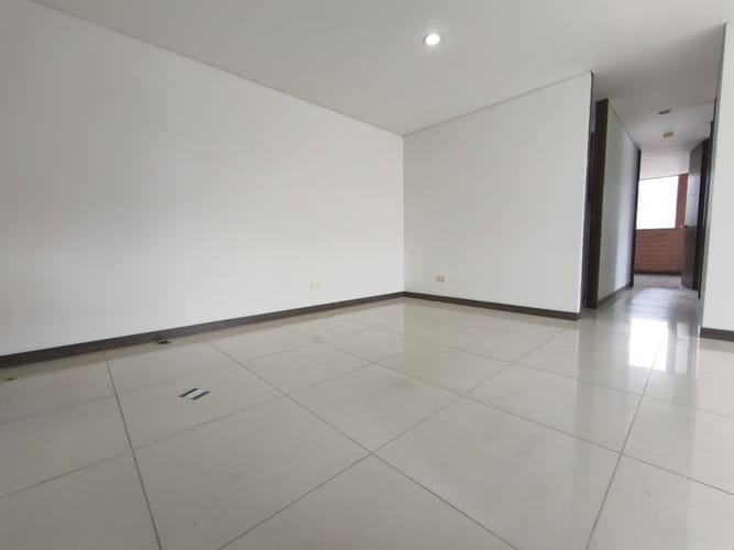 Apartamento de 3 alcobas en venta en Vegas De La Doctora, Sabaneta, 70 m² · foto 2 de 12