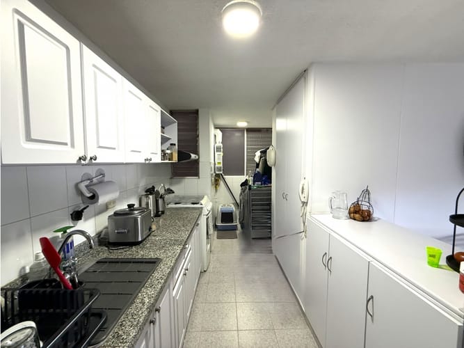Apartamento de 3 alcobas en venta en Cedritos, Bogotá, 90 m² · foto 4 de 19